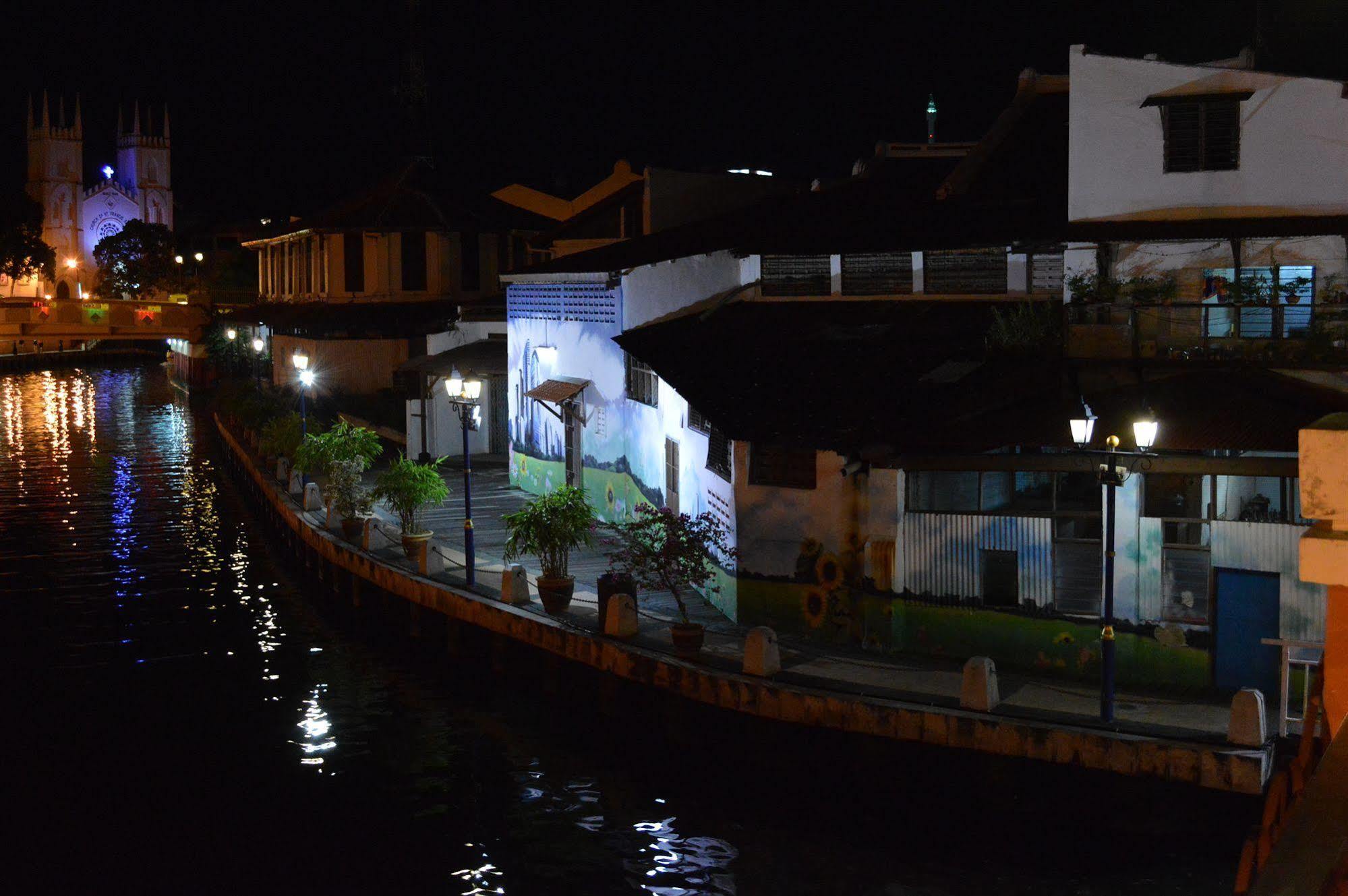 Jawa Street Townstay Malacca Bagian luar foto